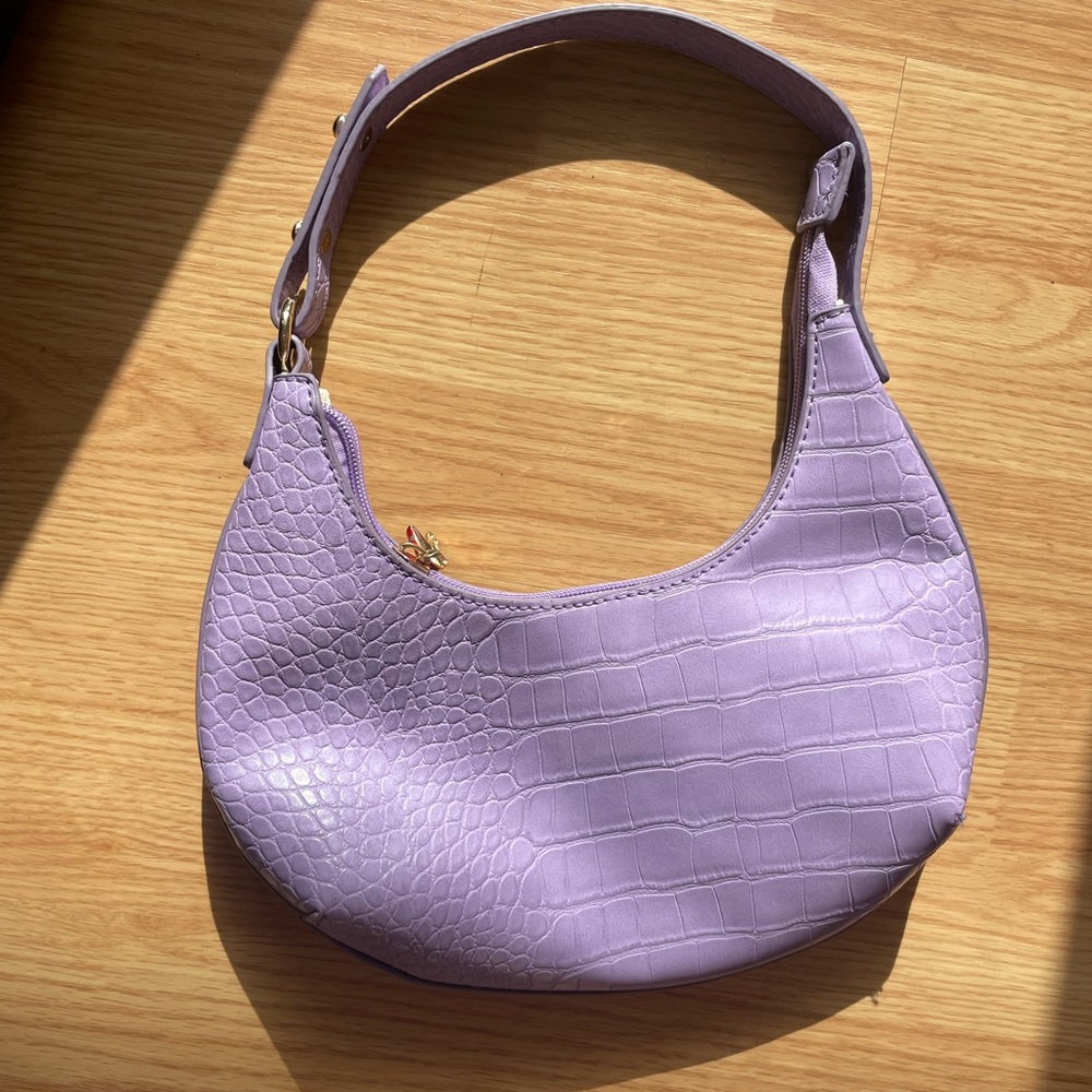 Lavender Croc-Embossed Women's purse